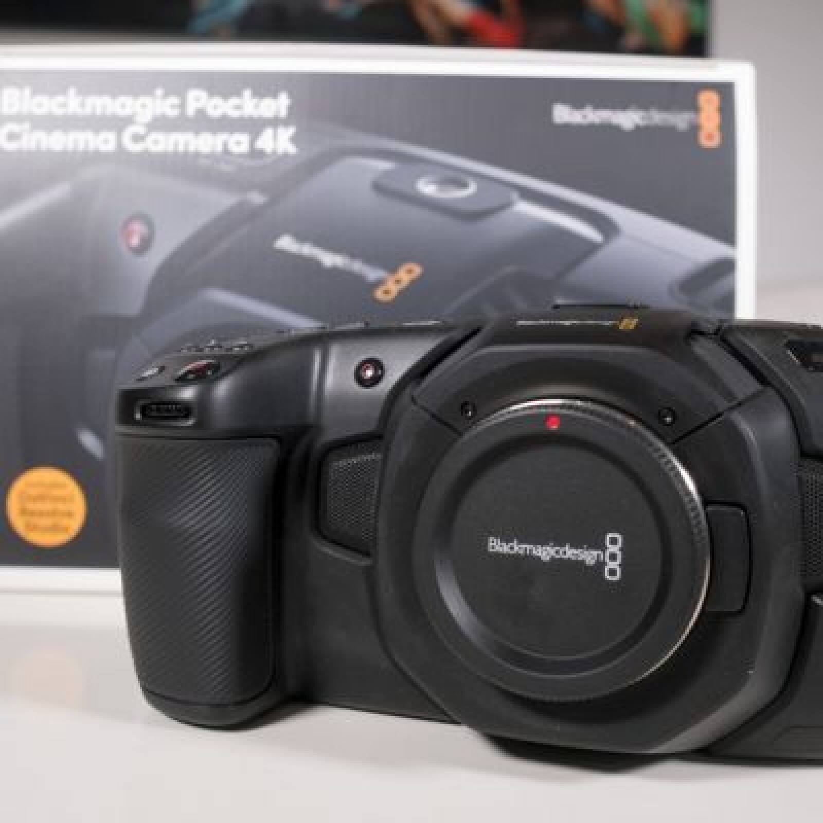 Pack Black Magic Pocket Cinema Camera 4K - Photo 1 sur 4