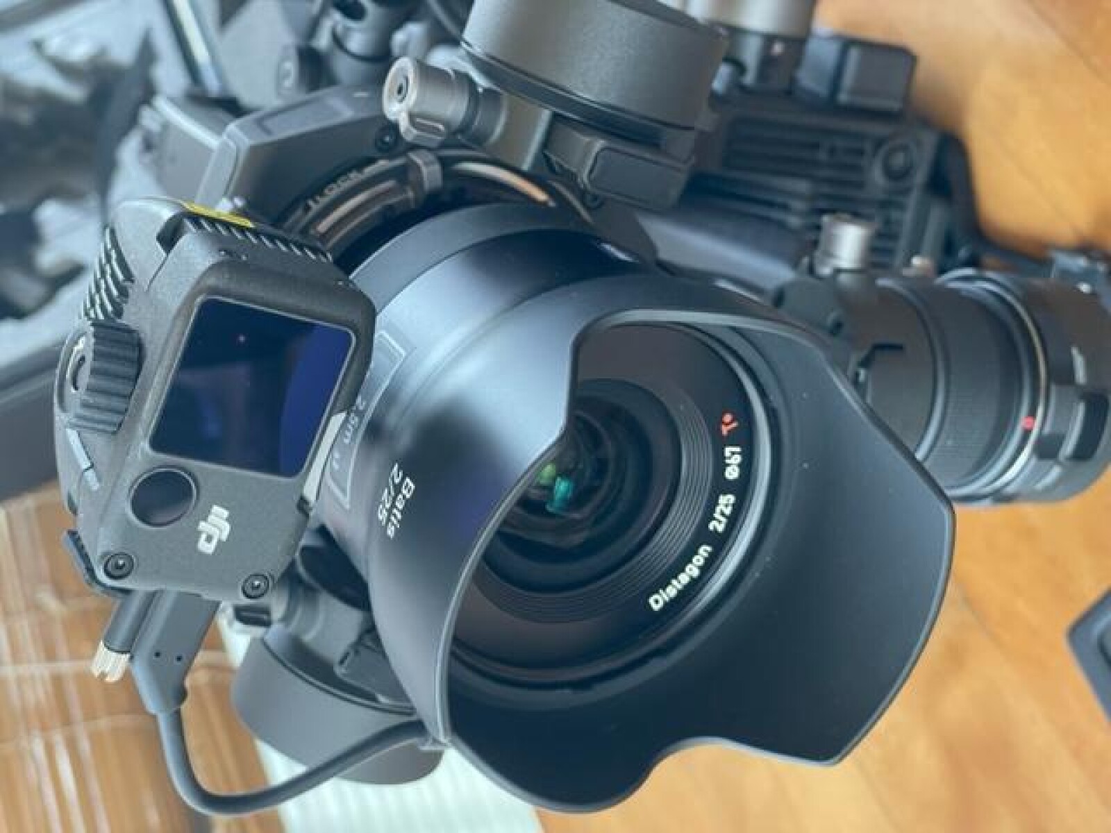 Ronin 4D + kit trois objectifs et moniteur HF - Photo 5 sur 5