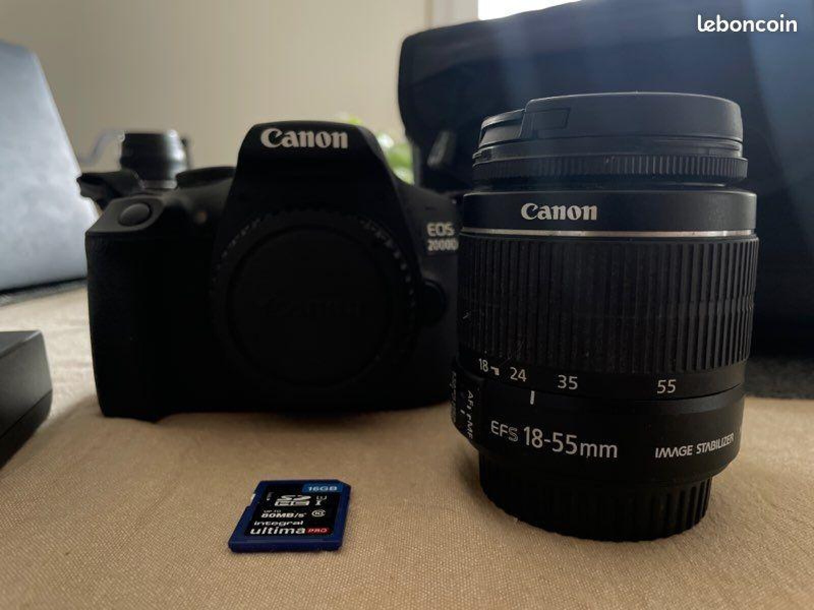 Pack Basique appareil photo canon eos 2000d - Photo 2 sur 3