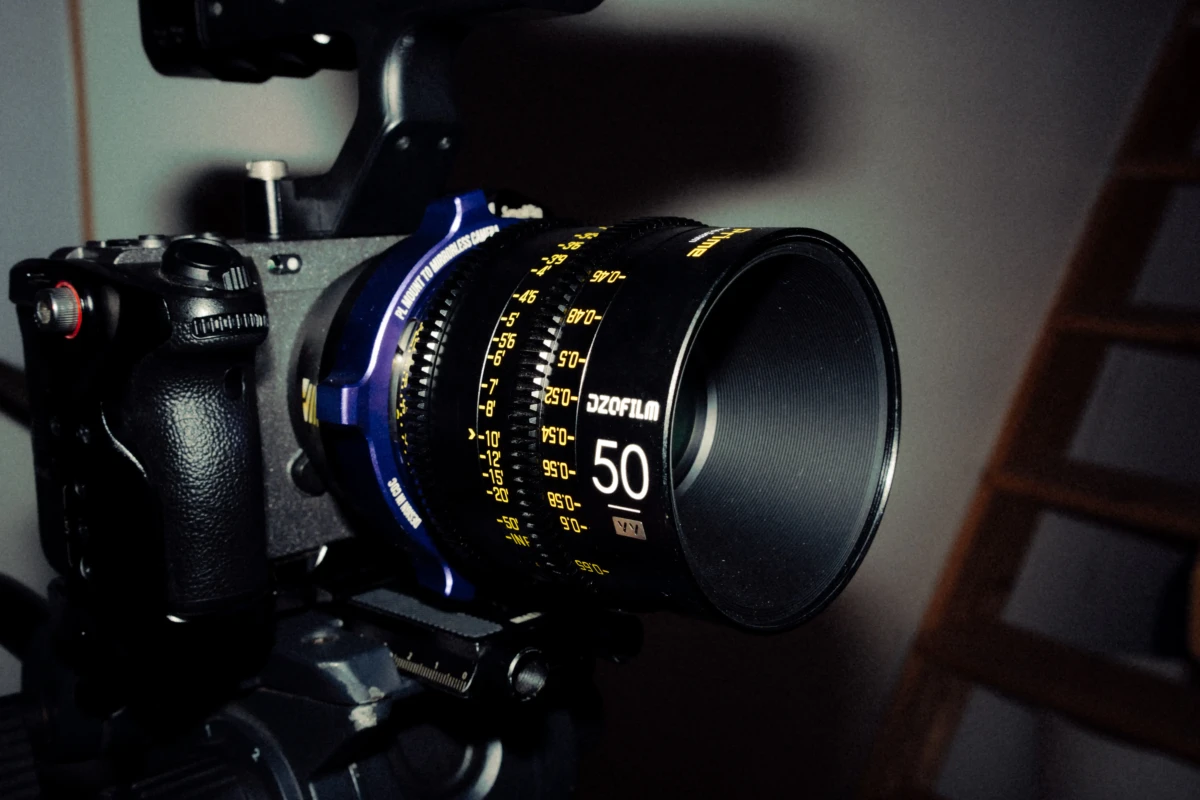 Location DZOFILM VESPID 50mm T2.1 - Lightyshare
