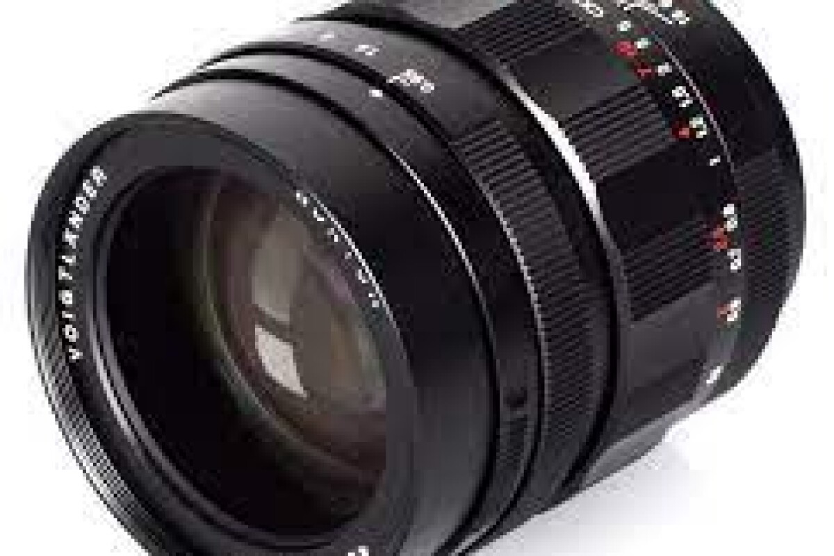 Location Voigtlander 42.5mm f/0.95 - Lightyshare