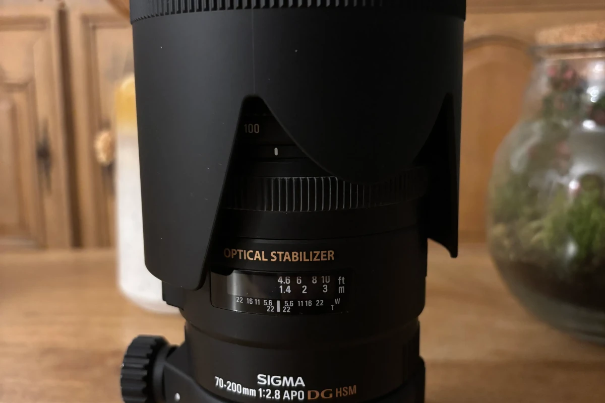 Location Sigma 70-200mm F/2.8 DG APO EX OS HSM - Lightyshare