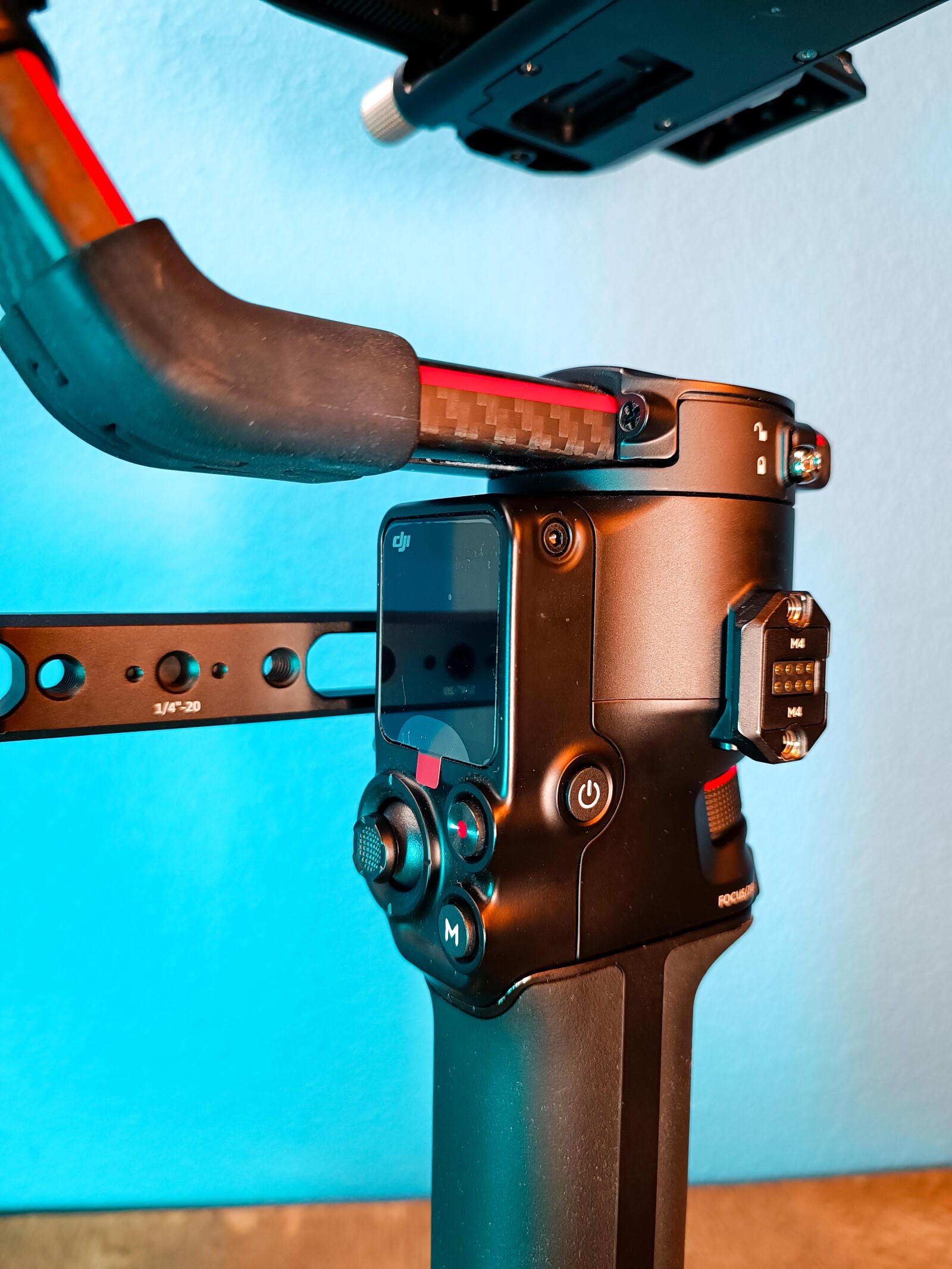 DJI RS2 pro combo - Photo 7 sur 7