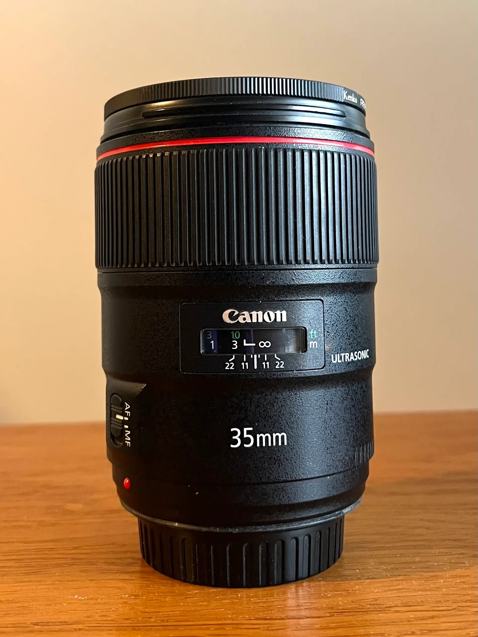 Canon EF 35mm 1:1.4 L II USM - Photo 1 sur 1