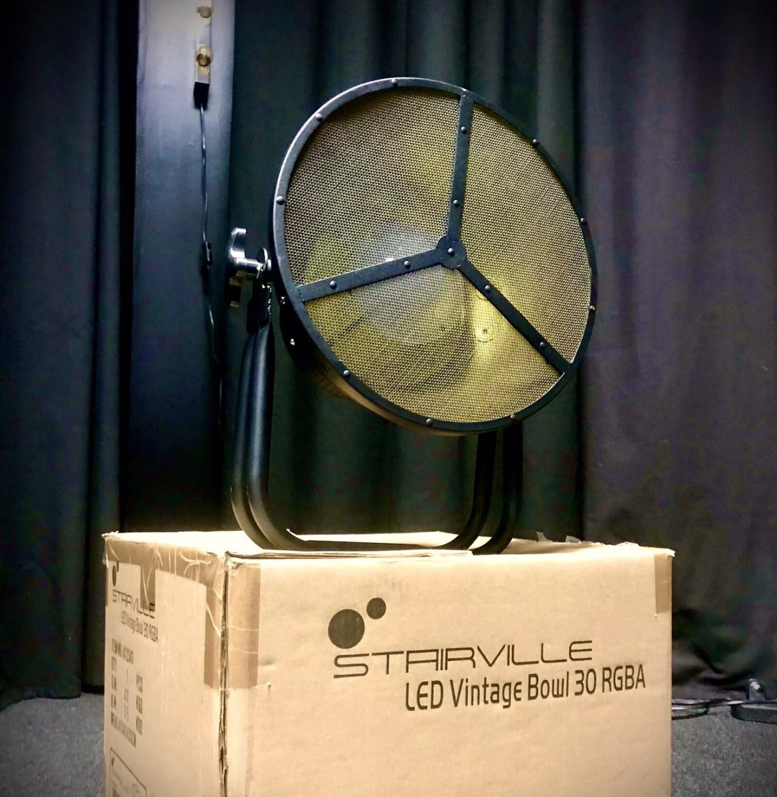 4X Stairville LED Vintage Bowl 30 RGBA DMX - Photo 2 sur 7