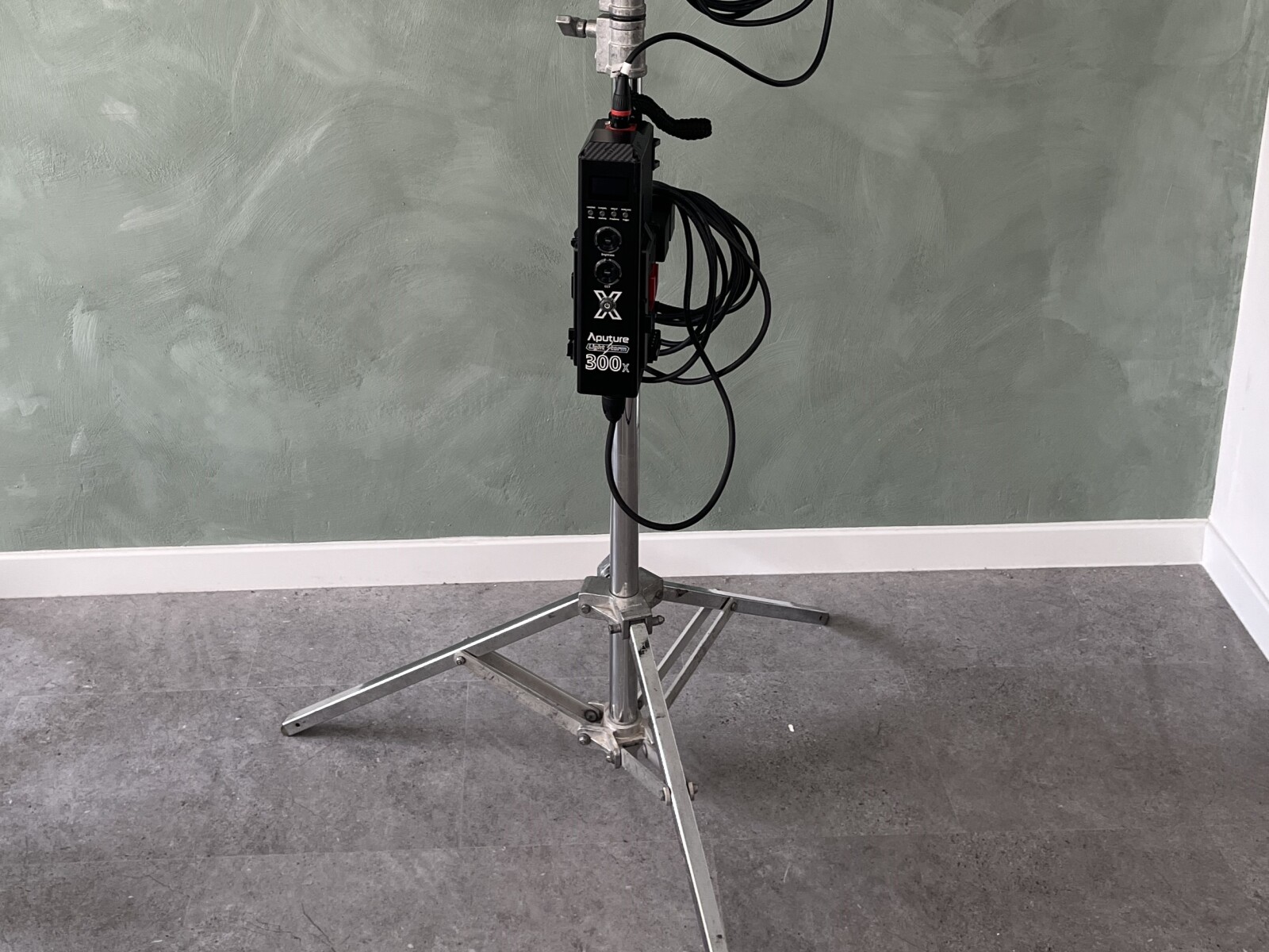 Aputure 300X - Photo 2 sur 3