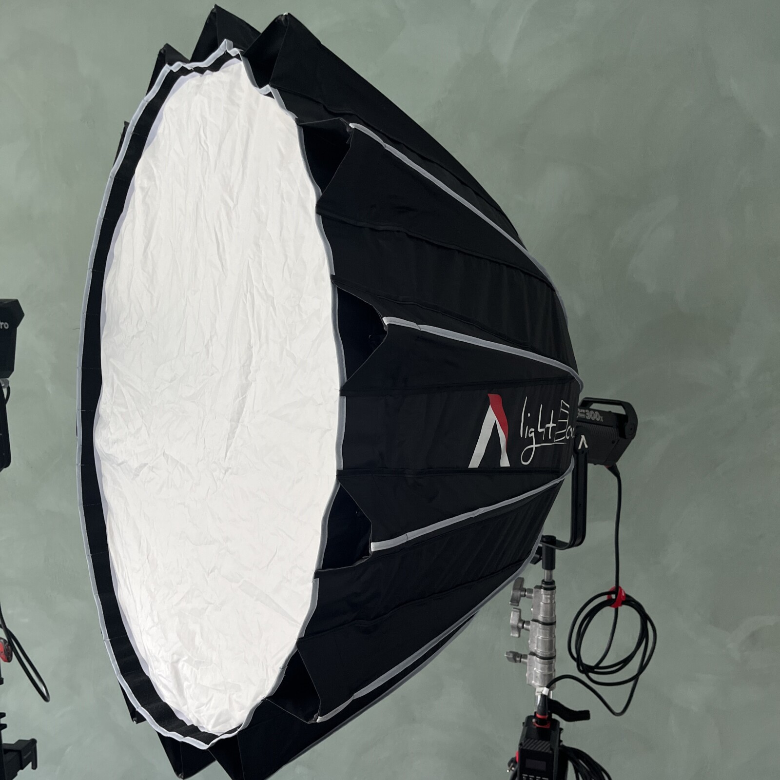 Aputure Light Dome II - Photo 1 sur 4