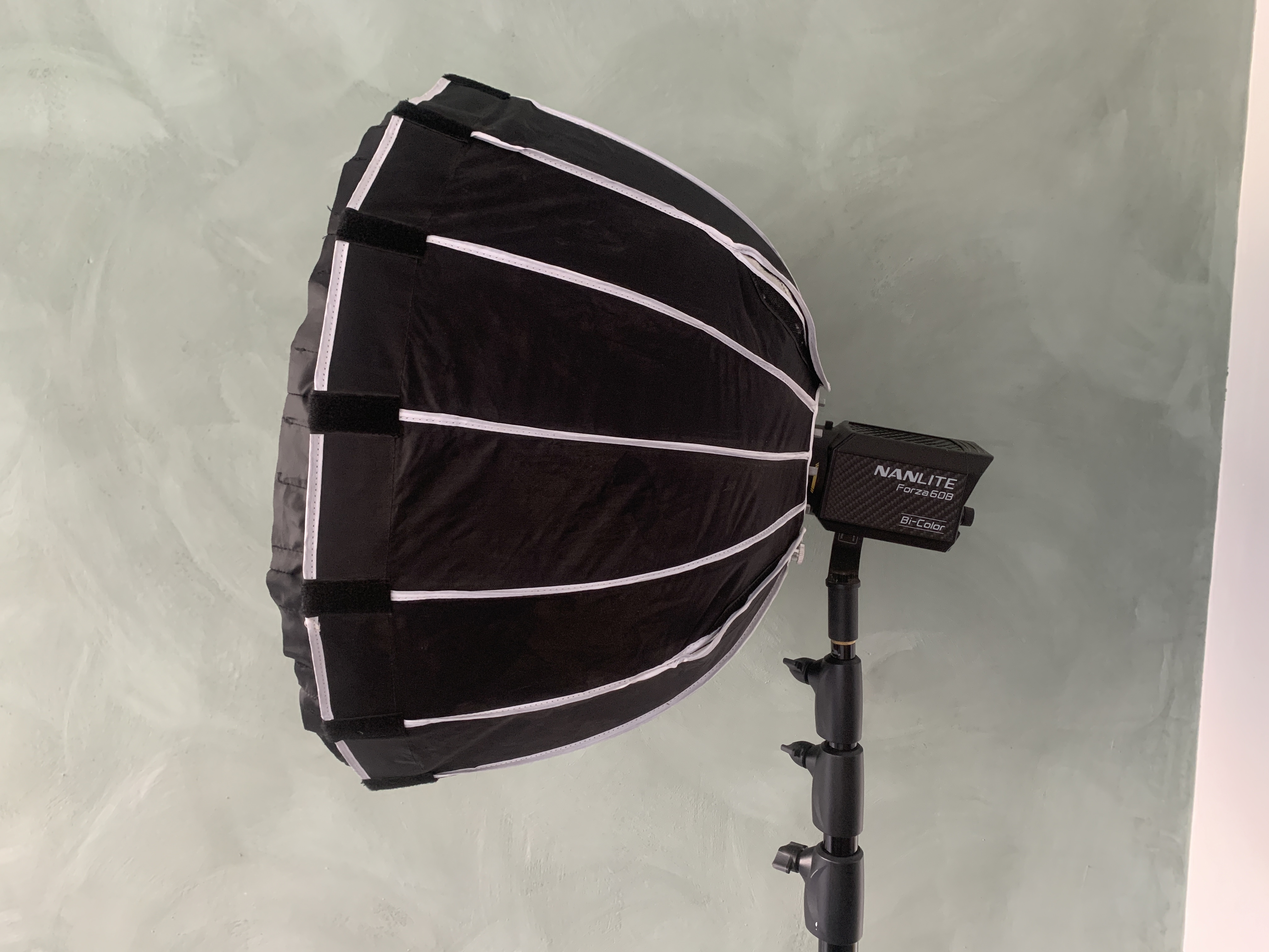 Nanlite Softbox Lightdome (FM) pour Forza 60B