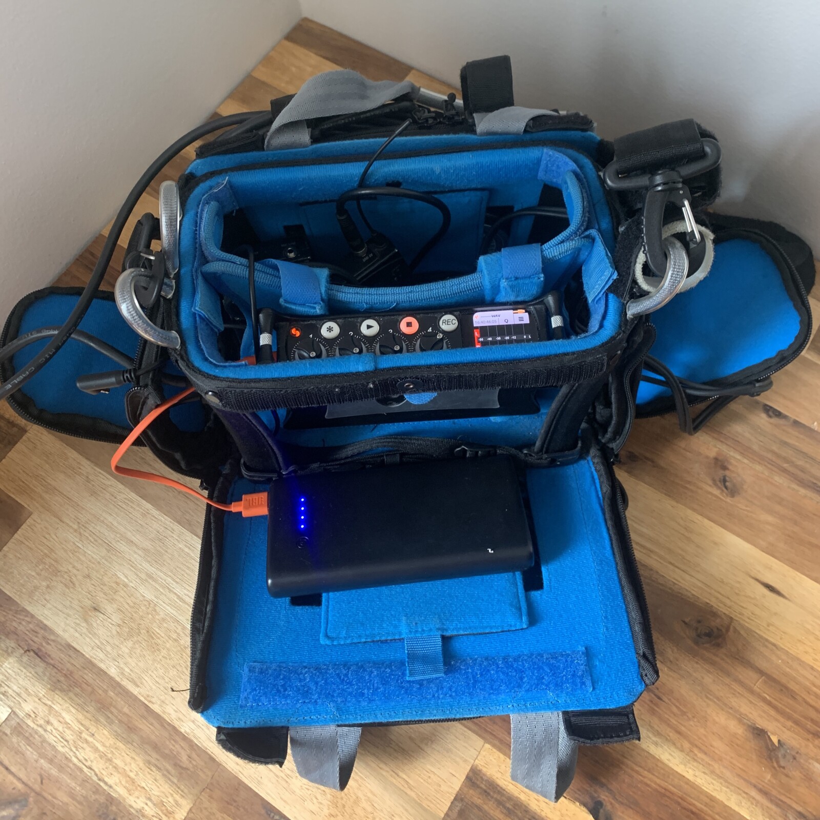 Sound Devices MixPre-6 II - Enregistreur 8 pistes - Photo 1 sur 2