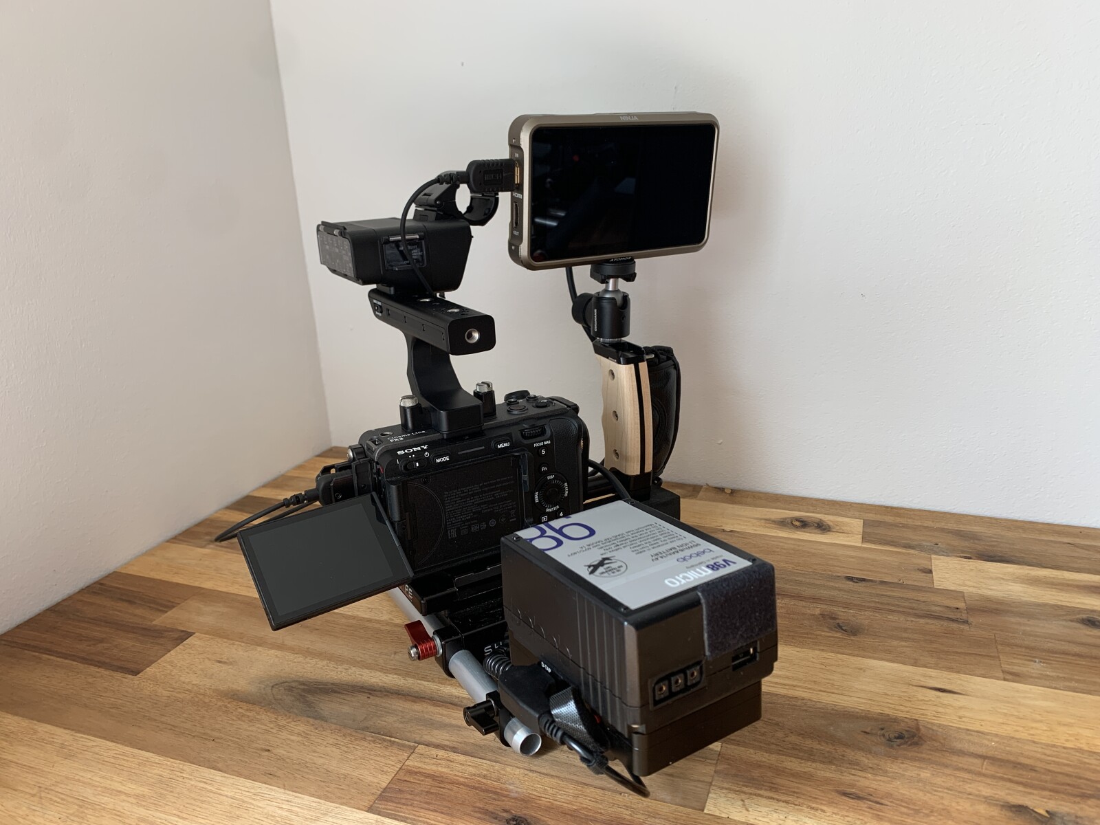 Pack FX3 'Ciné' | CAGE + TIGES + V-LOCK + NINJA V - Photo 3 sur 4