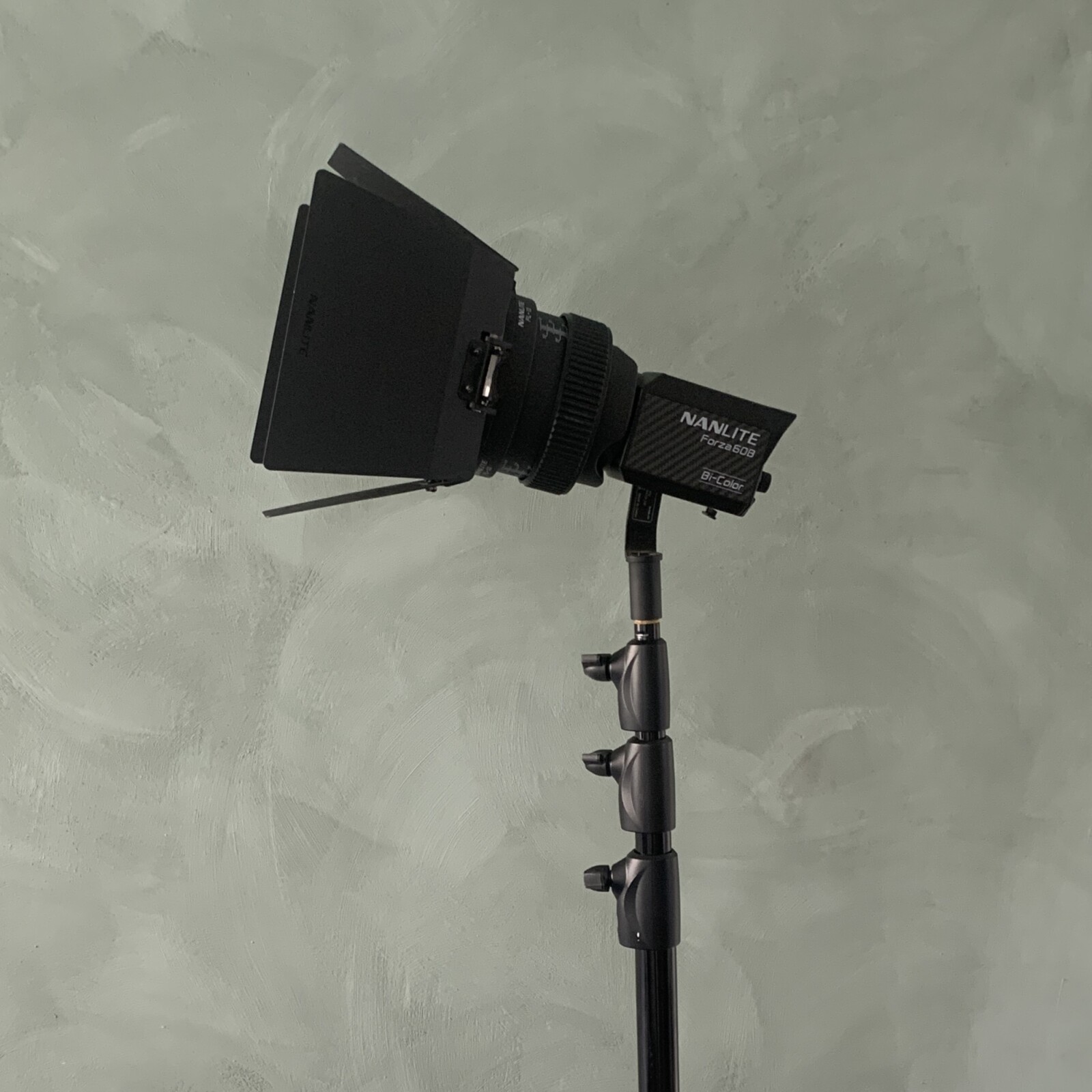 PACK 2x Forza 60B Complet | Fresnel + Softbox + Pancake - Photo 1 sur 4