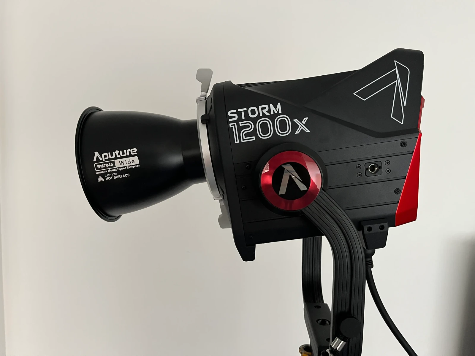 Aputure STORM 1200x - Photo 1 sur 4