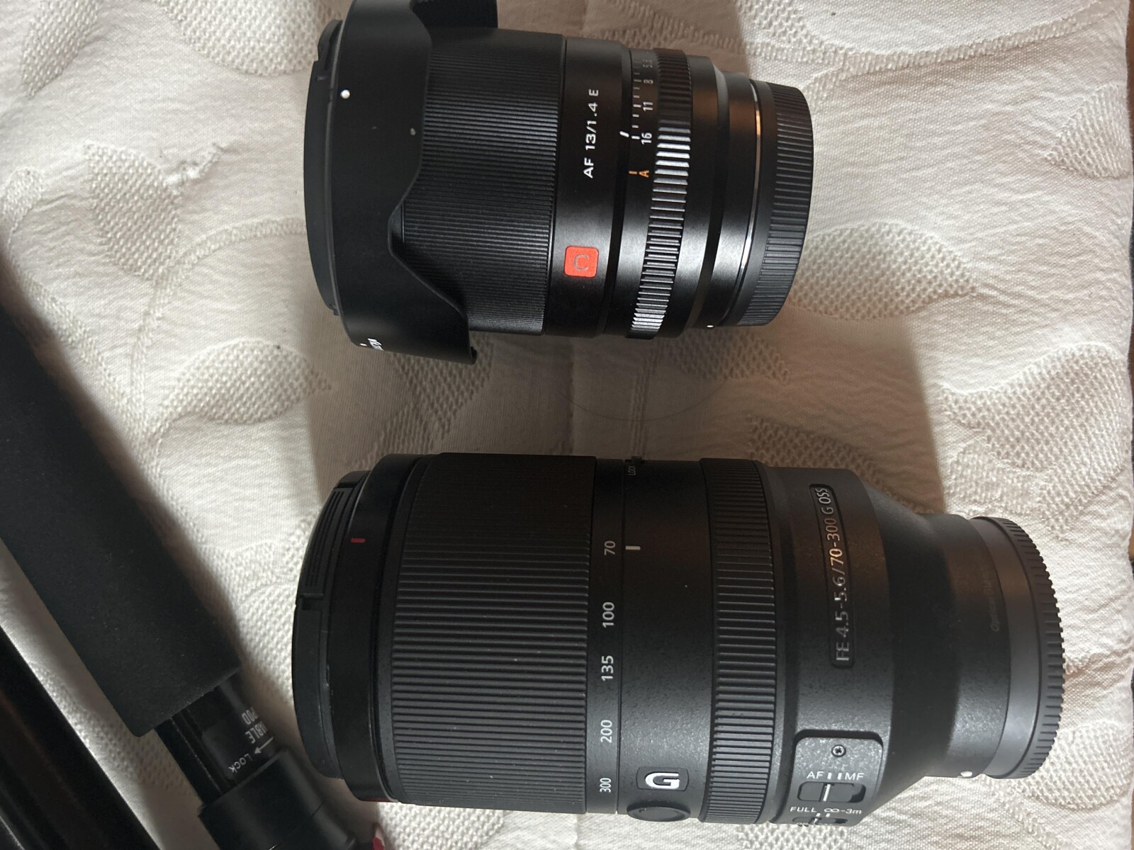 Sony alpha 7 IV kit complet objectifs f4.5,f1.4 cage micro trépied moniteur mattebox et sac  - Photo 4 sur 9