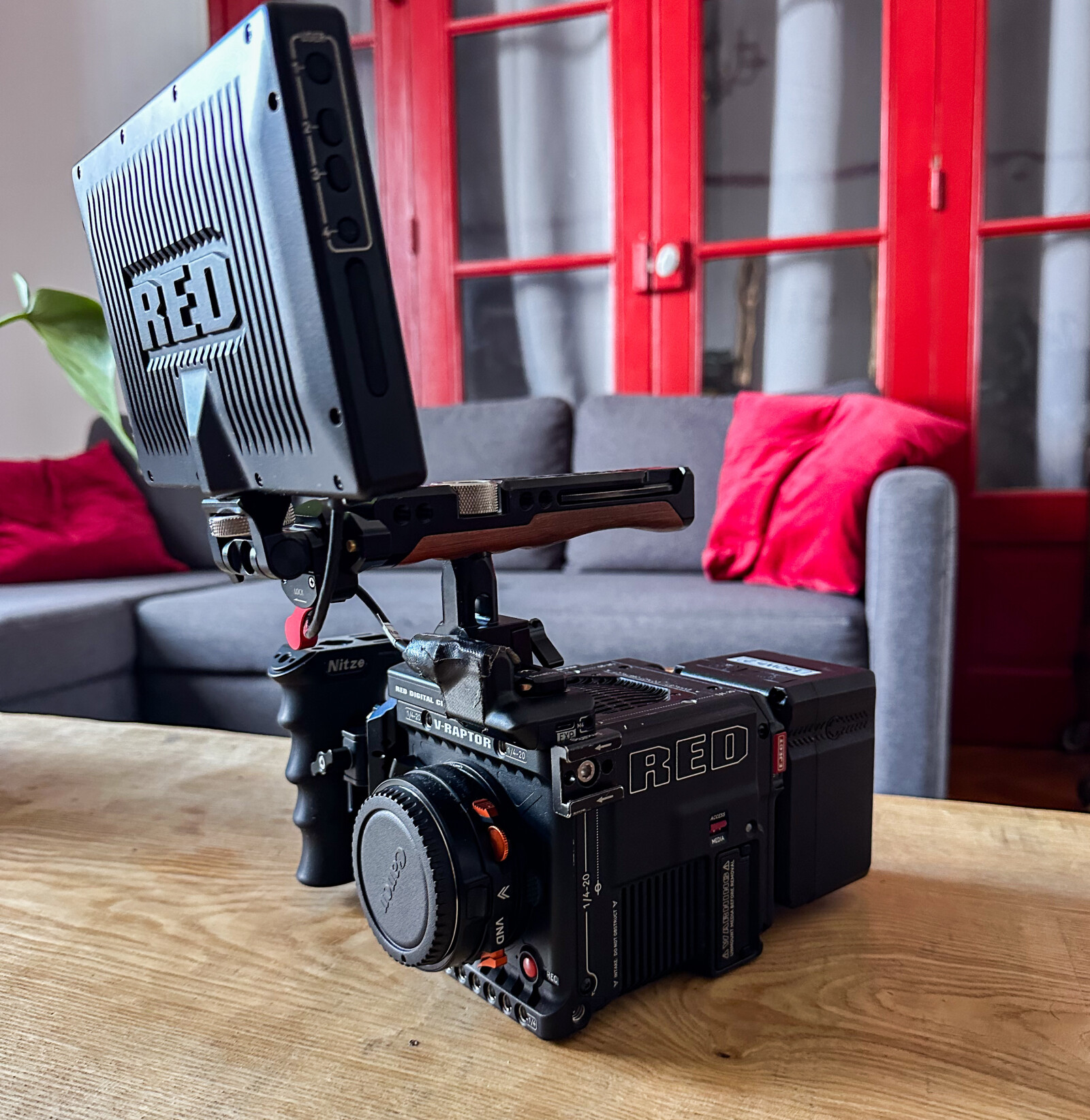 RED RED V-RAPTOR 8K VV - Photo 2 sur 3