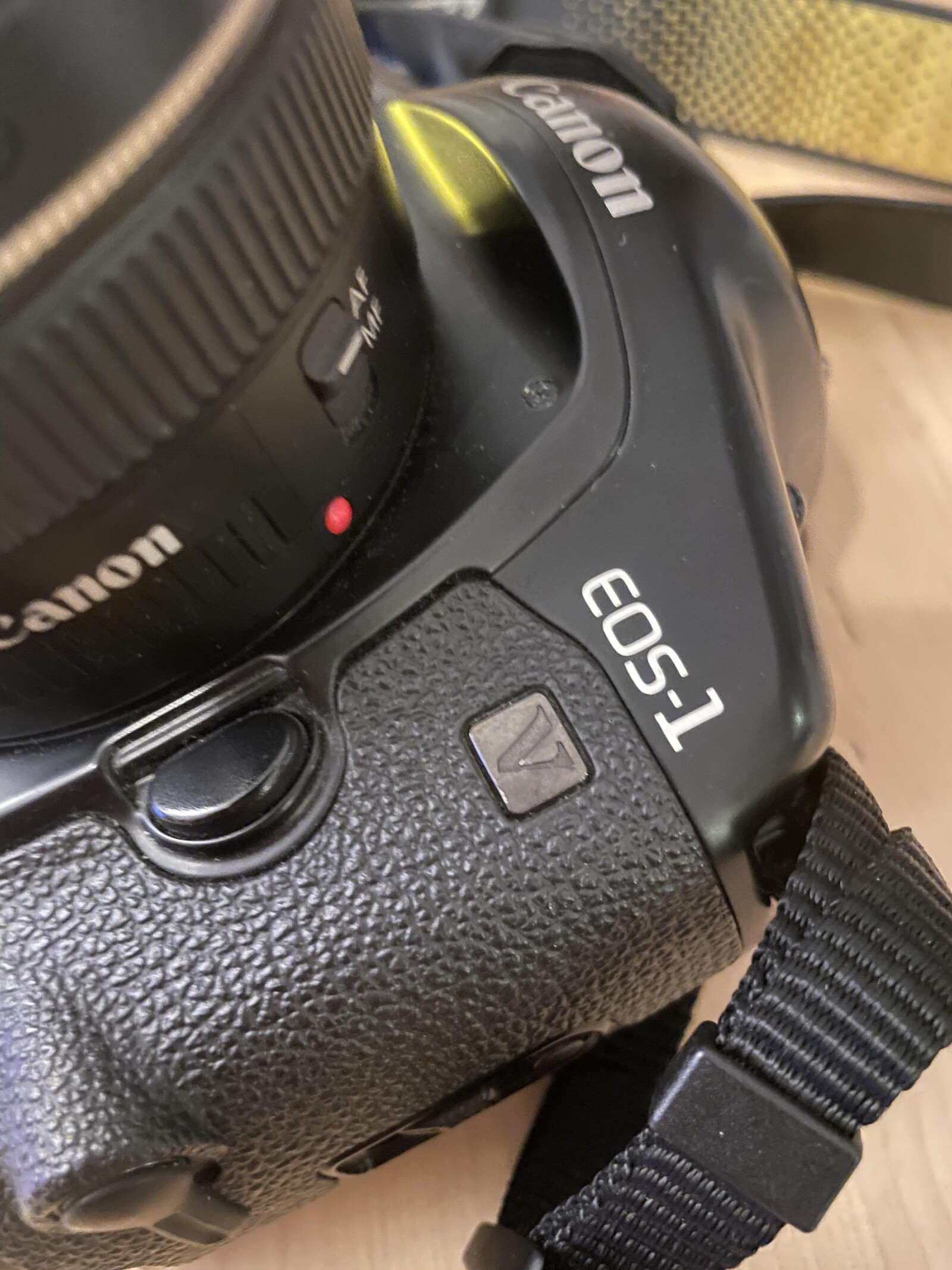 Canon EOS 1V - Argentique - Photo 2 sur 6
