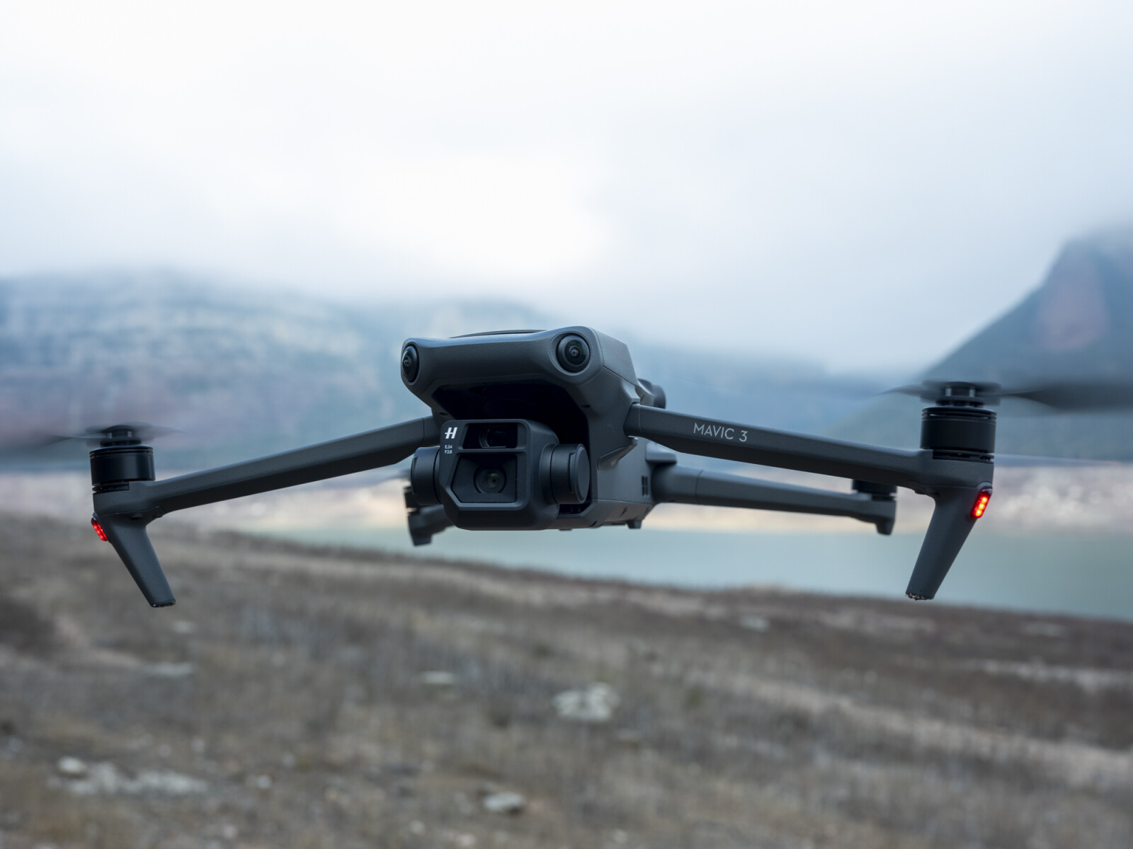 DJI Mavic 3 - Photo 1 sur 3