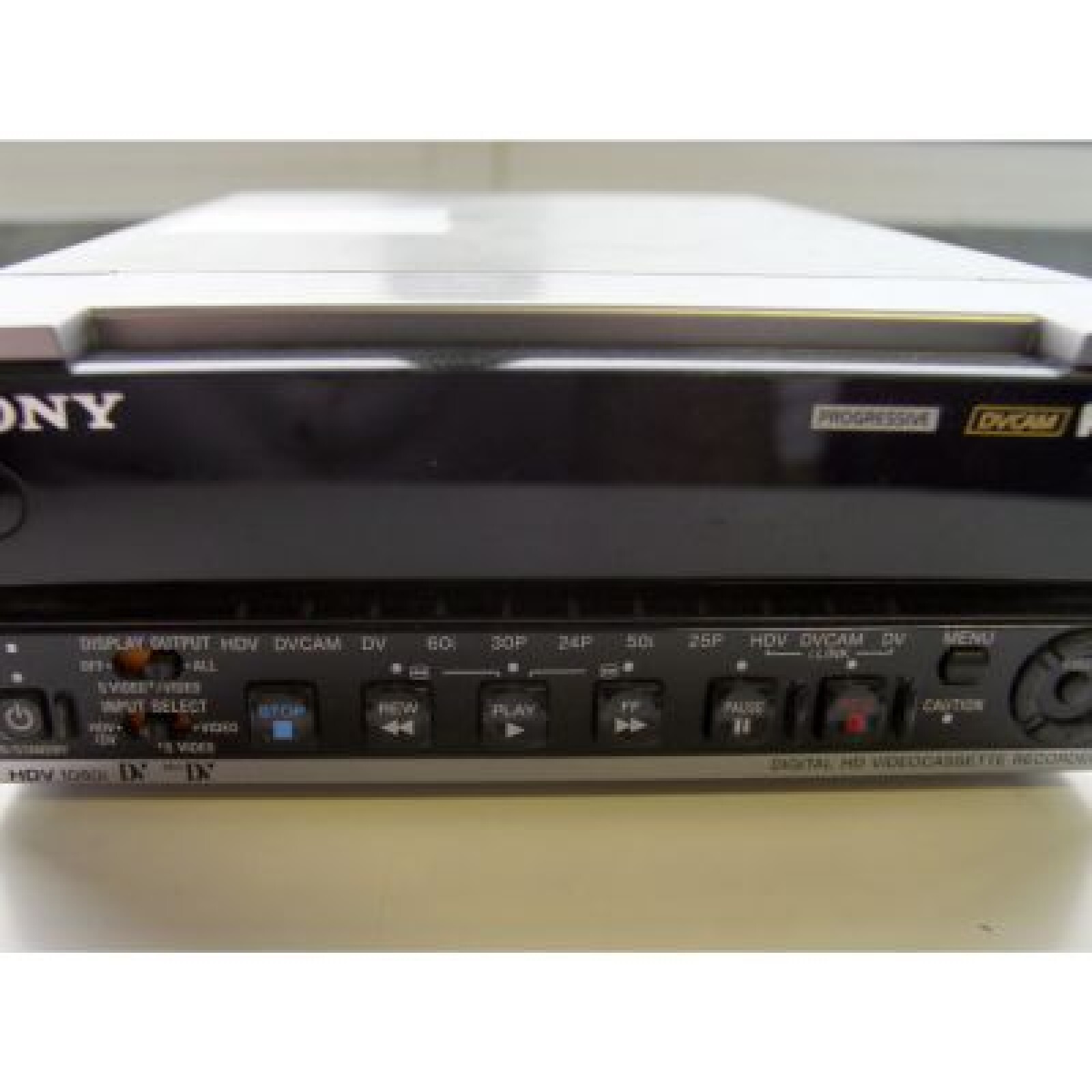 Magnétoscope SONY HVR M15AE - Photo 1 sur 3