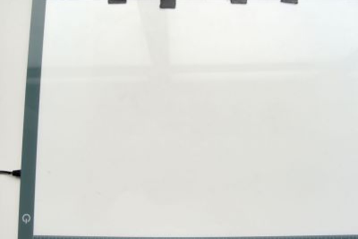 Location Pack 1 : Table lumineuse Wafer à LED de DAYLIGHT A3 - Lightyshare
