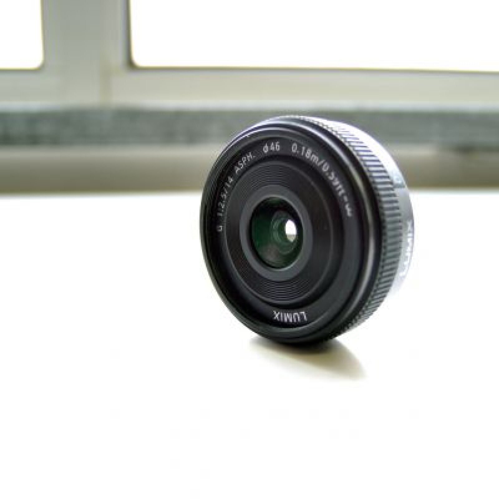 Panasonic H-H014E Objectif grand-angle 14 mm - Photo 1 sur 2