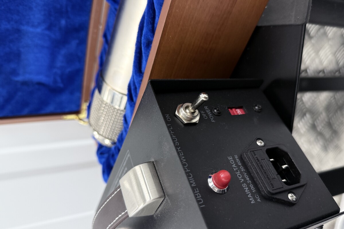 Location Neumann U 47 - Lightyshare