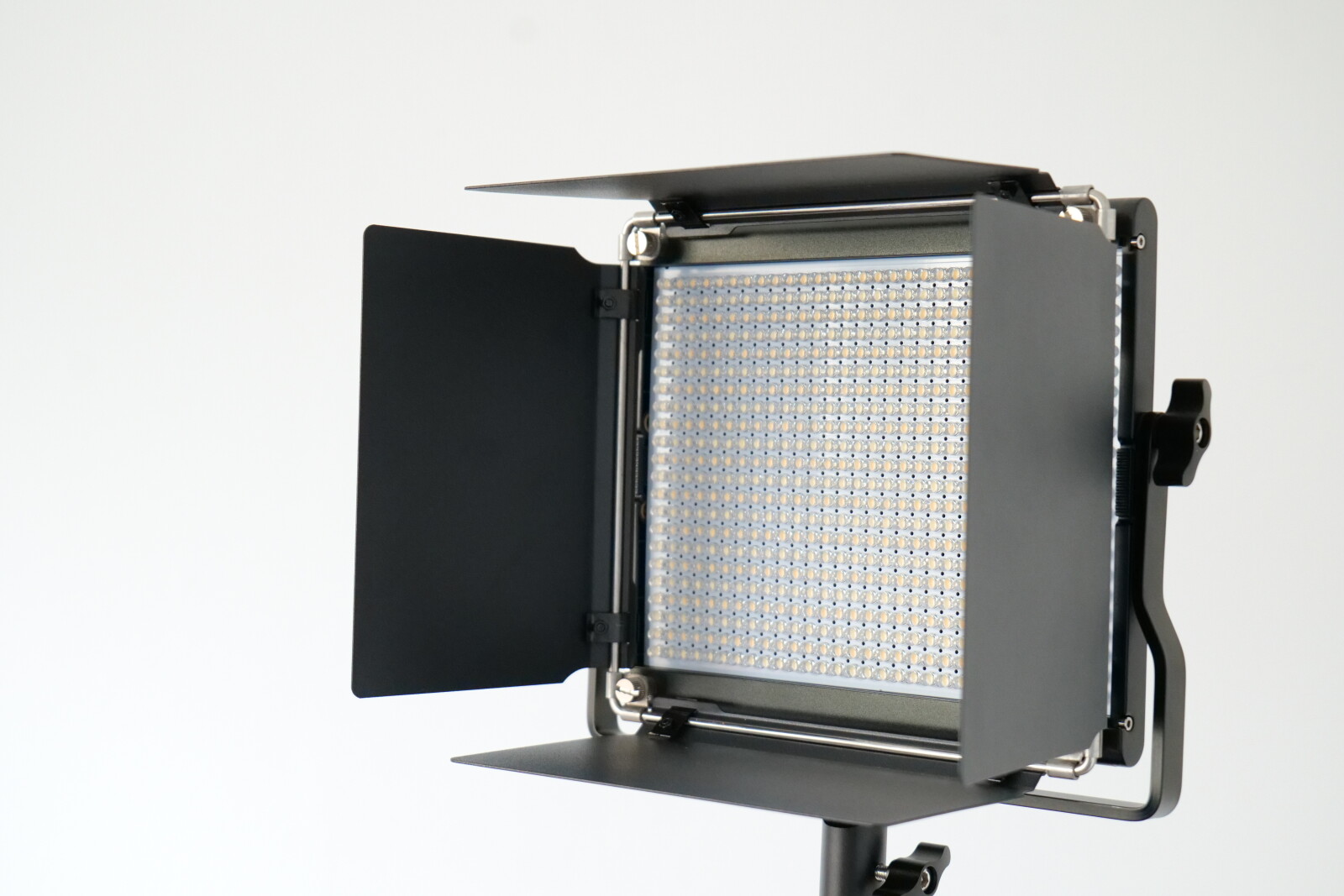 Neewer 660 LED Bi-Color - Photo 1 sur 5