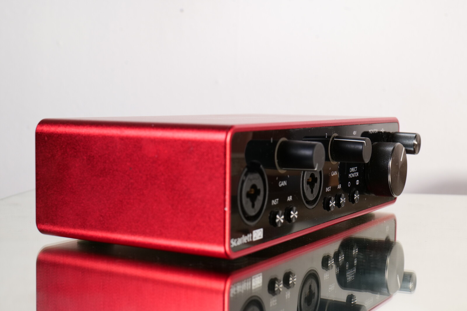 Focusrite Scarlett 2i2 - Photo 3 sur 4