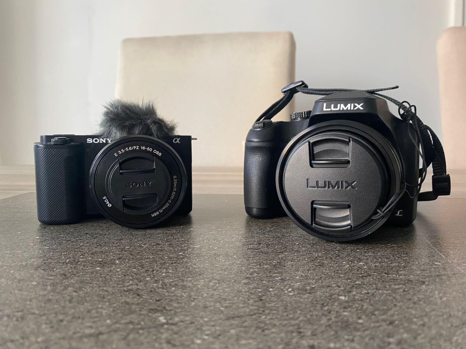 Pack Sony + Lumix + Vidéo - Photo 4 sur 5