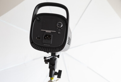 Location Neewer CB150