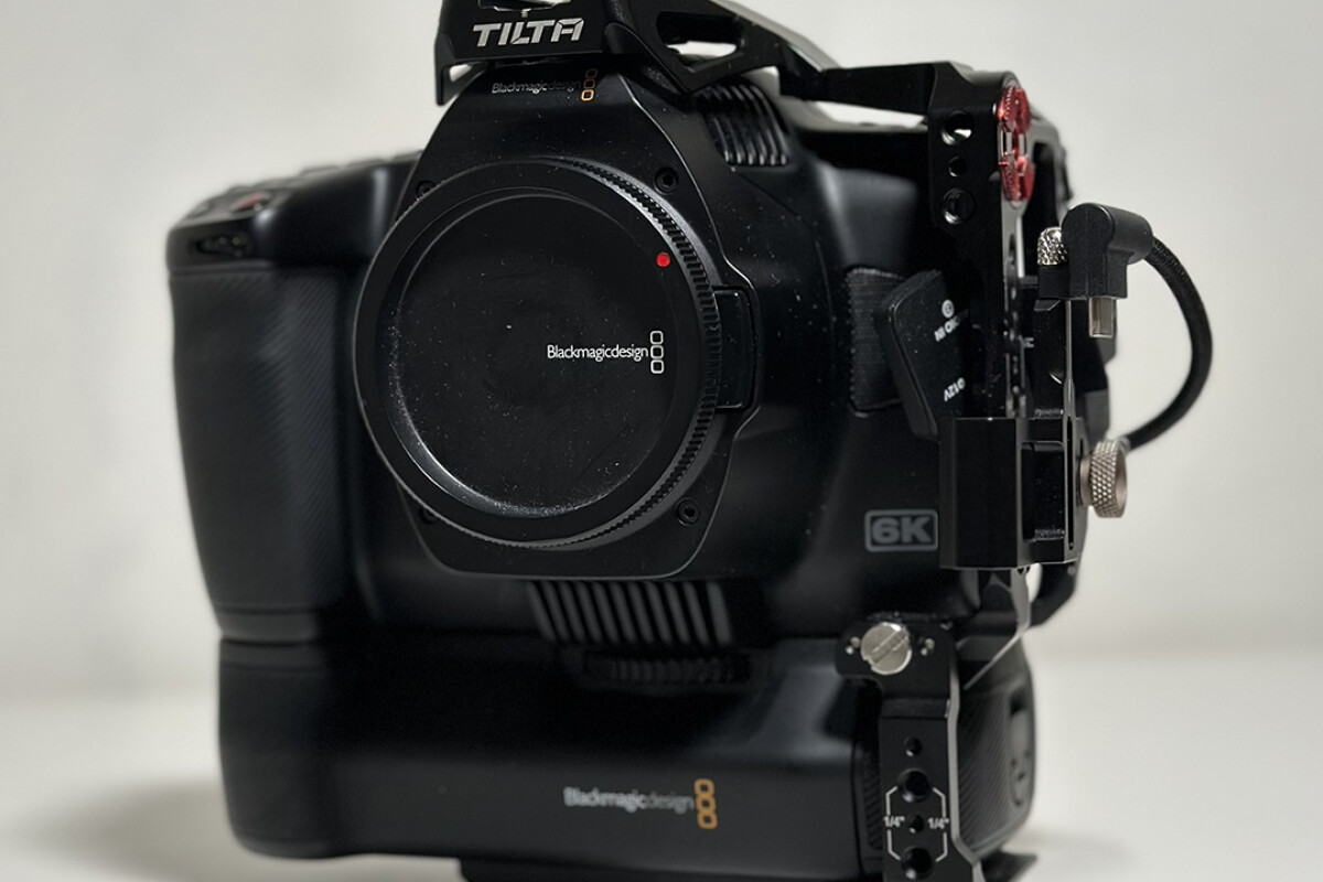 Location Blackmagic Design Pocket Cinema Camera 6K Pro - Lightyshare