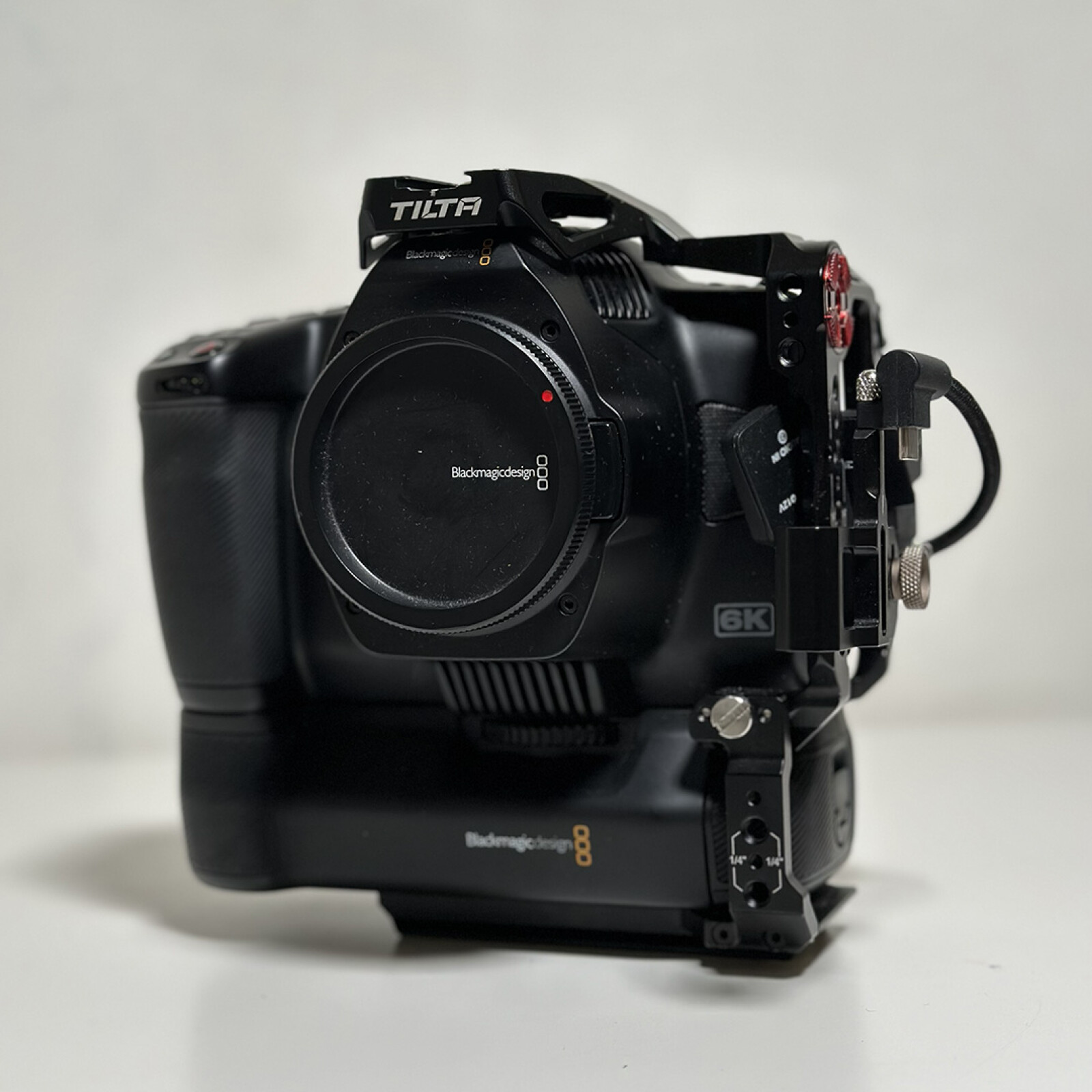 Blackmagic Design Pocket Cinema Camera 6K Pro - Photo 1 sur 4