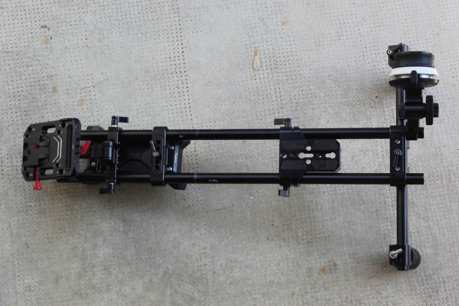 SmallRig Rig Epaule SmallRig (Stabilisateur pour petit, moyen, gros setup) - Photo 1 sur 6