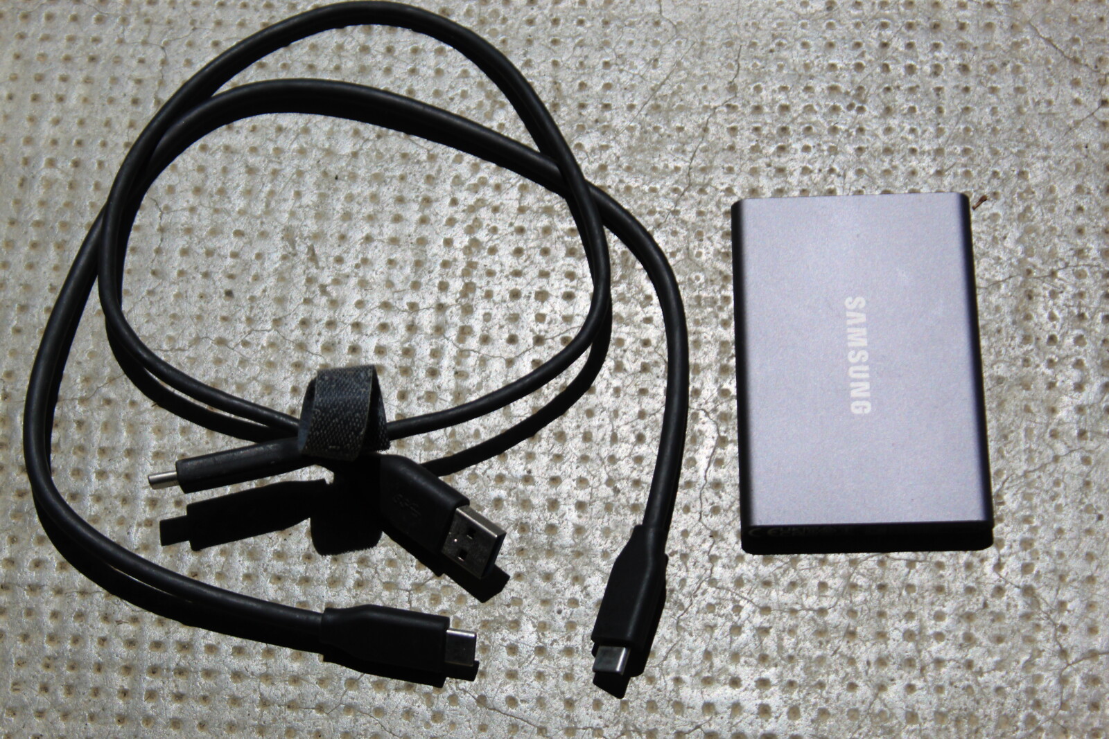 Samsung Samsung SSD T7 - Photo 2 sur 2