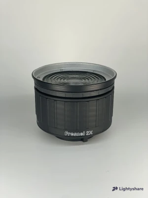 Rent Aputure Fresnel 2X