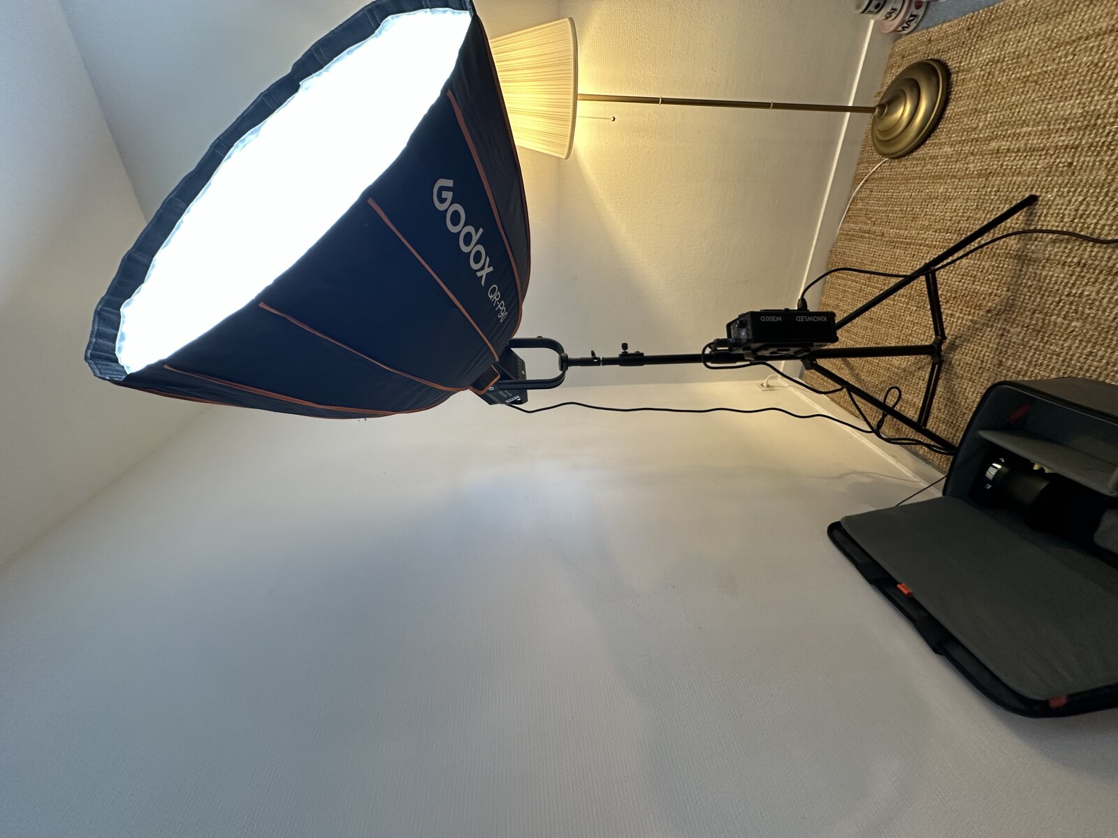 Godox Godox M300D projecteur LED Knowled - Photo 1 sur 3