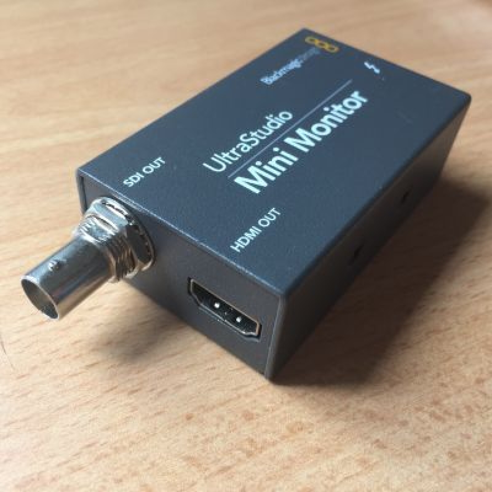 UltraStudio Mini Monitor - Photo 2 sur 3