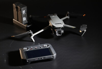 Location DJI Mavic 3 Cine Premium Combo Gris