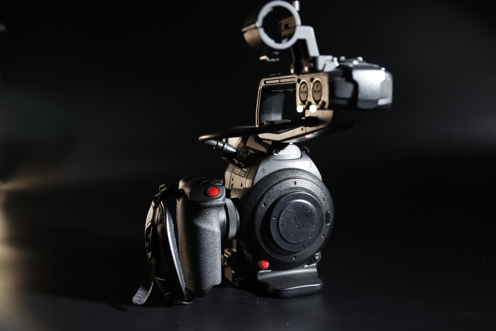 Canon EOS C100 Mark II - Photo 3 sur 4