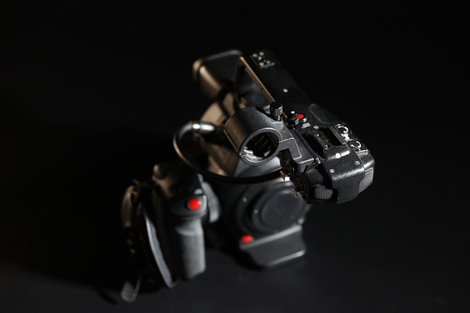 Canon EOS C100 Mark II - Photo 2 sur 4