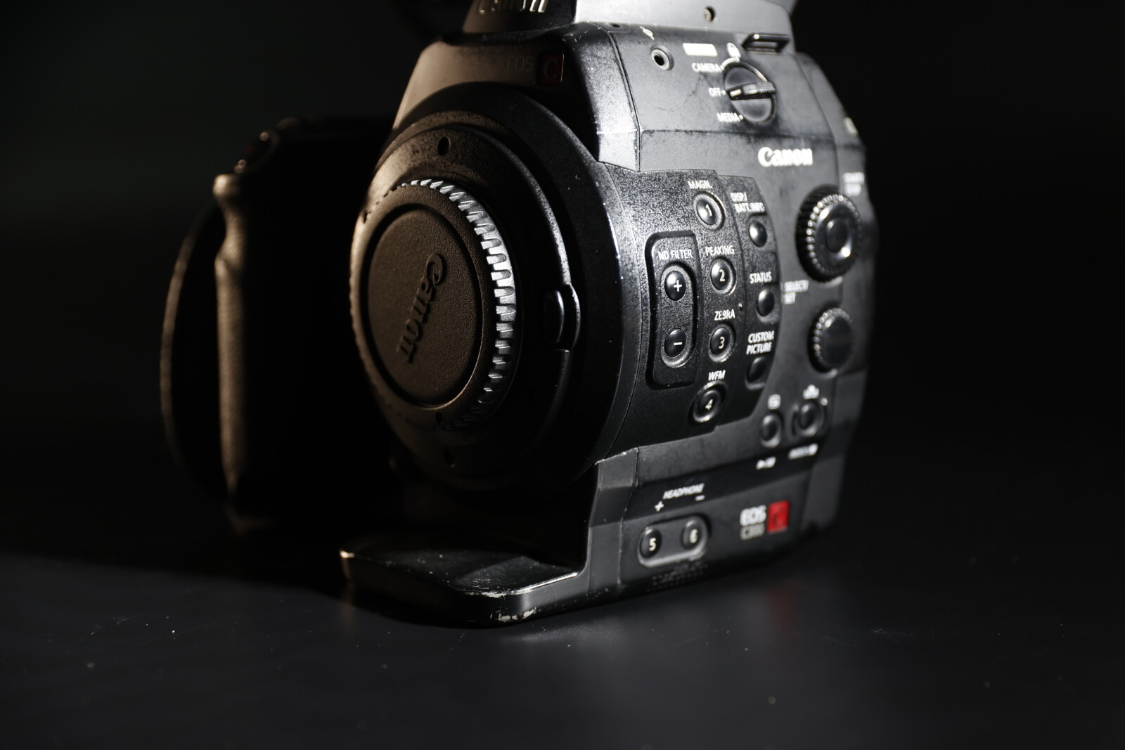 Canon C300 Mark I - Photo 3 sur 3
