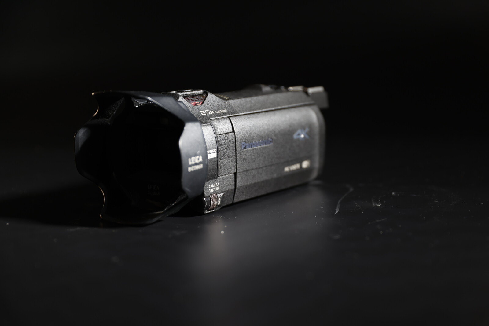 Panasonic VX870 - Photo 1 sur 3