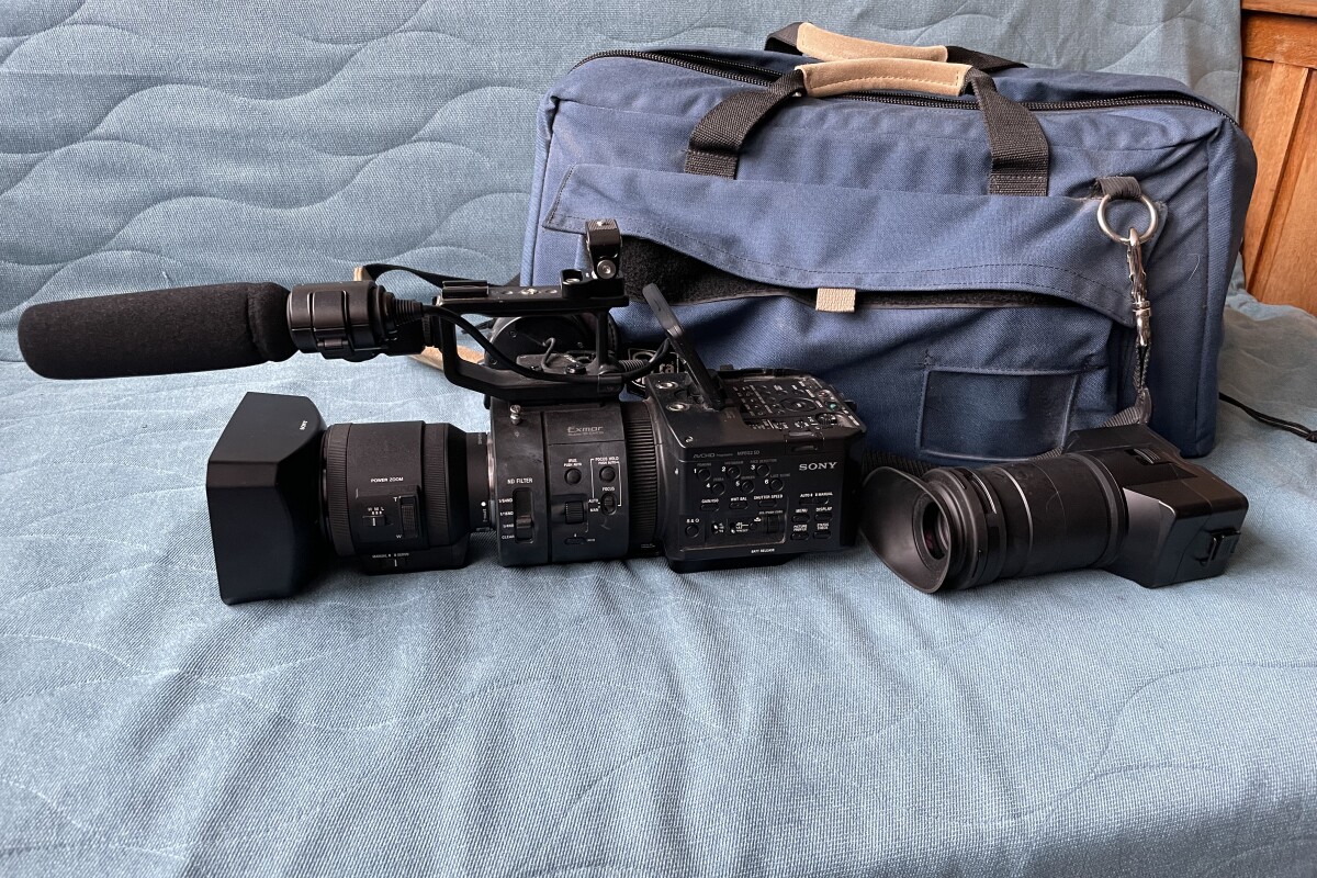 Location Sony NEX-FS700 - Lightyshare