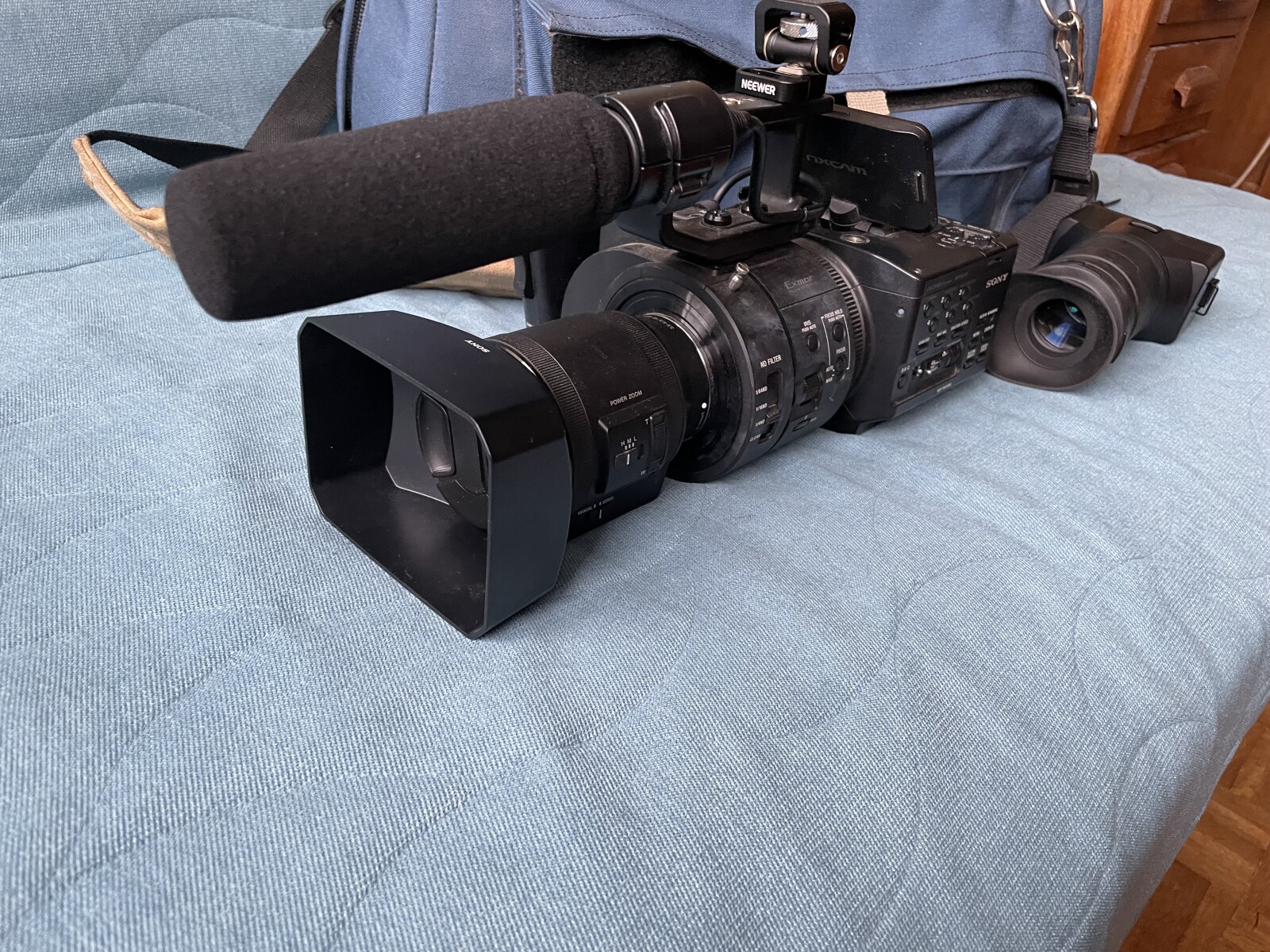 Sony NEX-FS700 - Photo 4 sur 4
