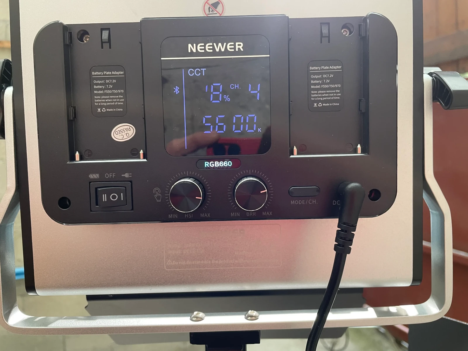 Neewer 2 panneaux LED 50W 3200-5600K 660 PRO RGB - Photo 2 sur 3