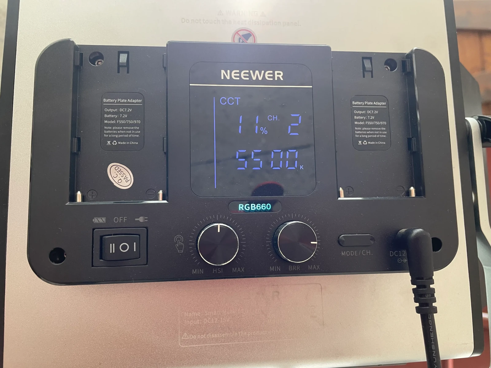 Neewer 2 panneaux LED 50W 3200-5600K 660 PRO RGB avec softbox - Photo 2 sur 3