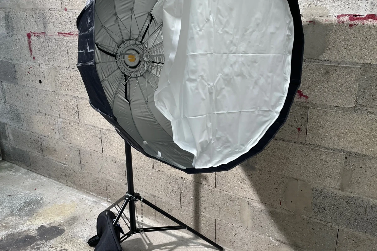 Location Neewer Softbox Deep Parabolic diametre 96 cm - Lightyshare