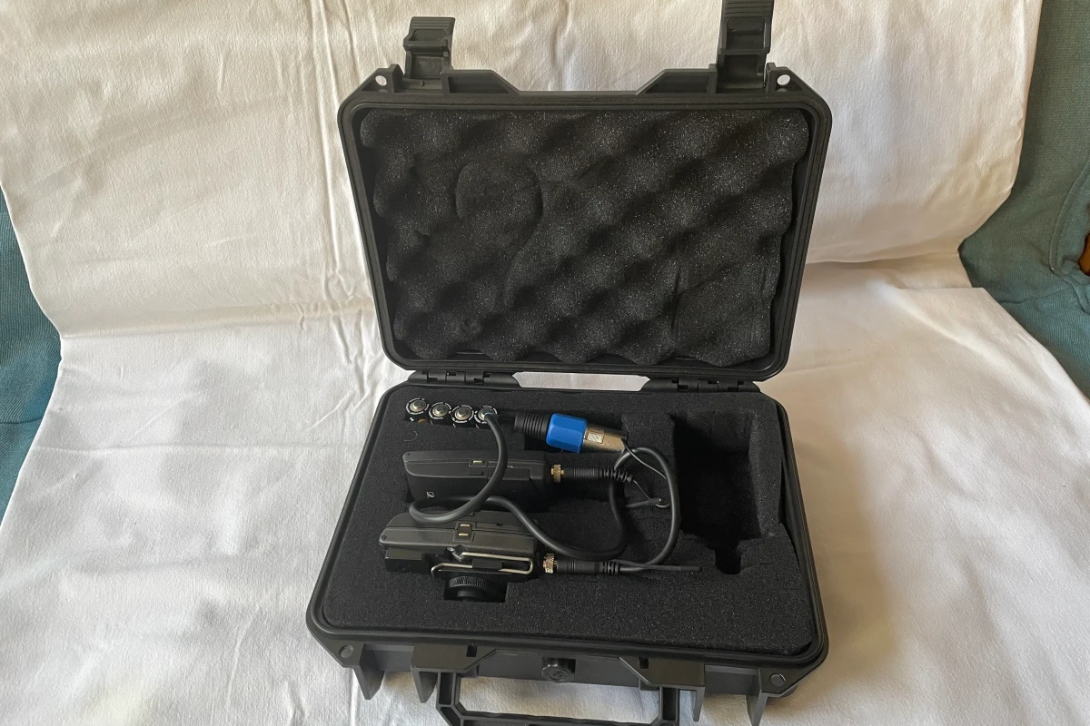 Location Pack émeteur/récepteur audio Sennheiser EW100 et émetteur XLR audio Sennheiser SKP300 - Lightyshare