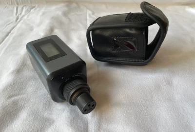 Location Pack émeteur/récepteur audio Sennheiser EW100 et émetteur XLR audio Sennheiser SKP300
