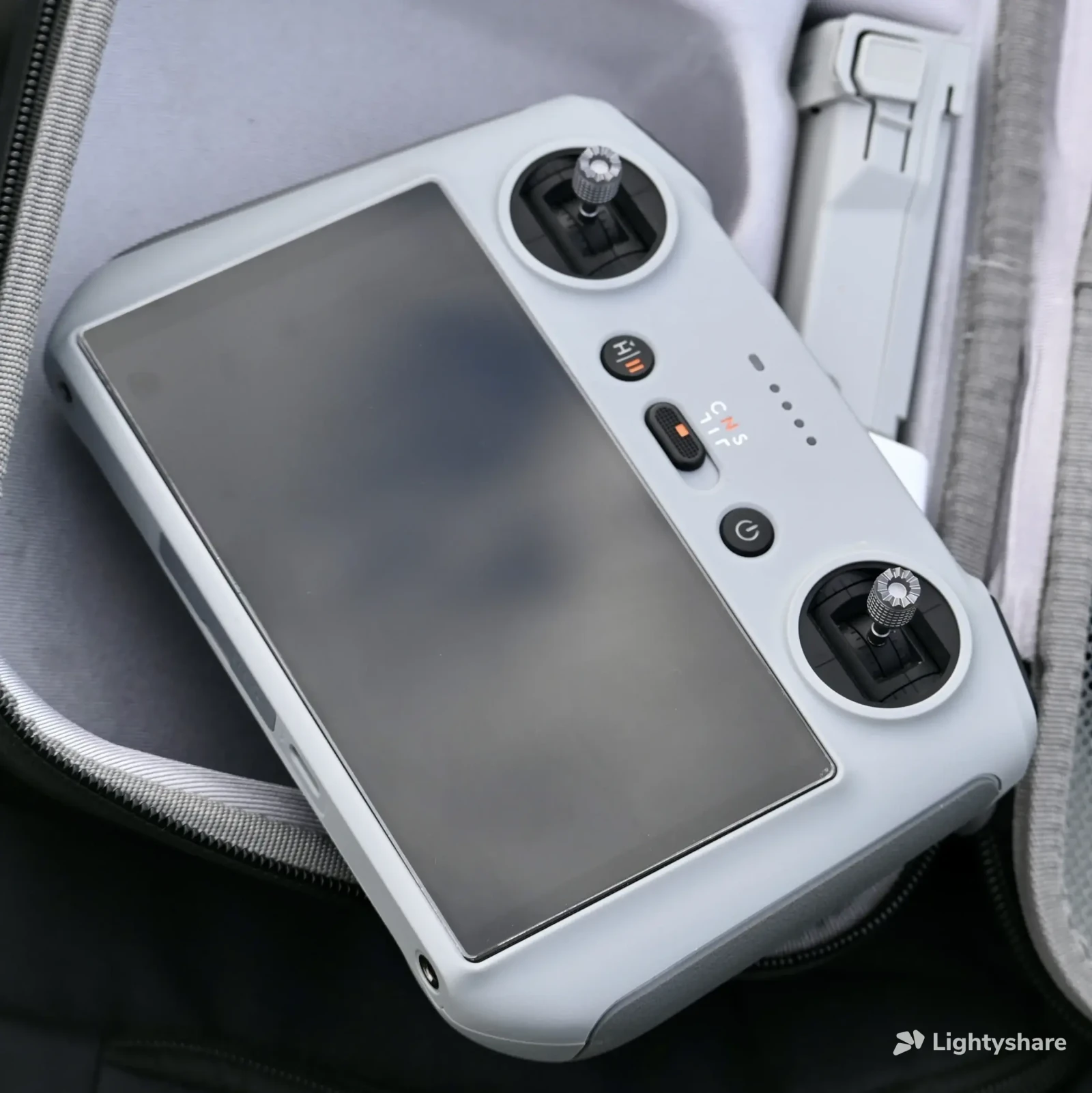 DJI Mini 3 - Photo 2 sur 3