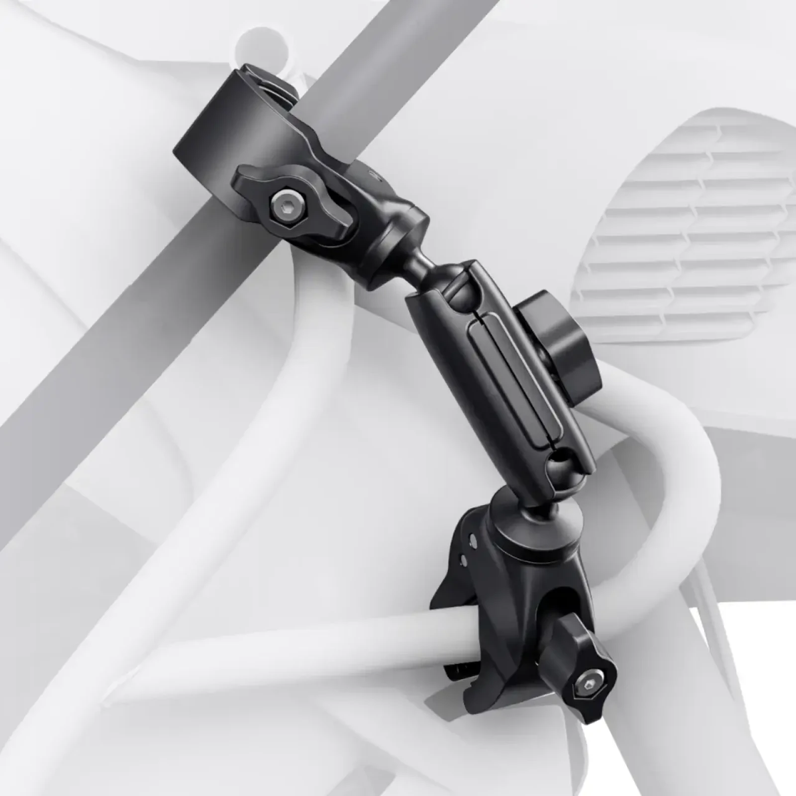 Insta360 Fixation double pince moto - Photo 1 sur 1