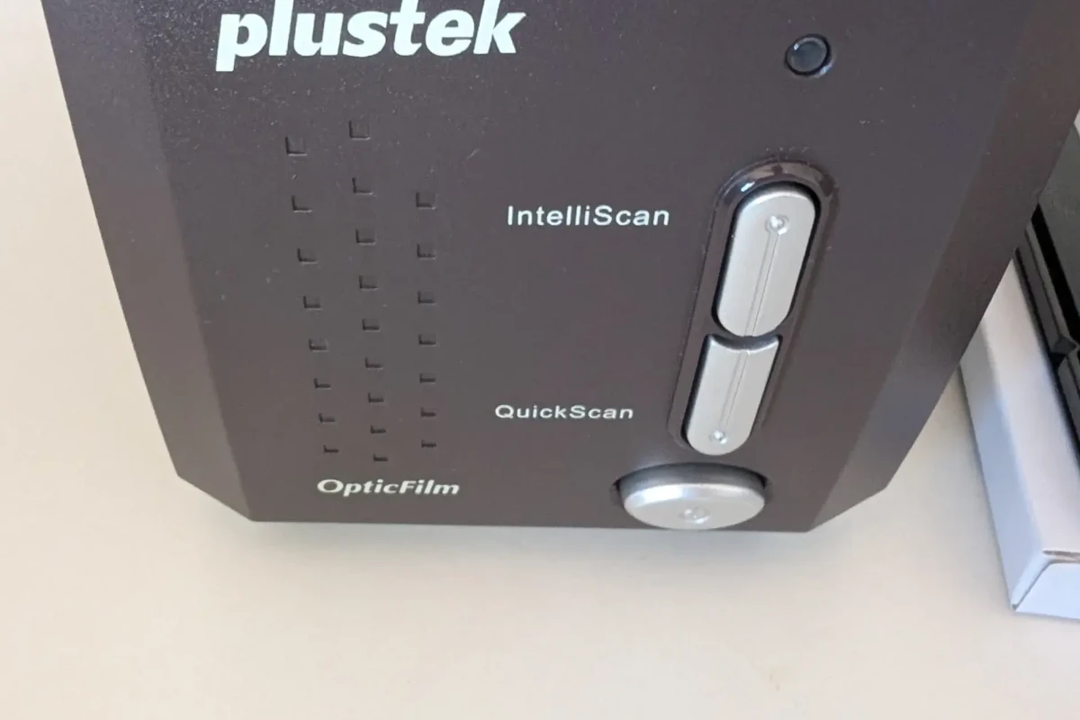 Location Plustek OpticFilm 8300i - Lightyshare